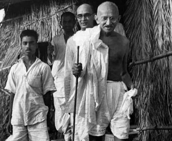 మహాత్ముని ఆధ్యాత్మికత - Udayam