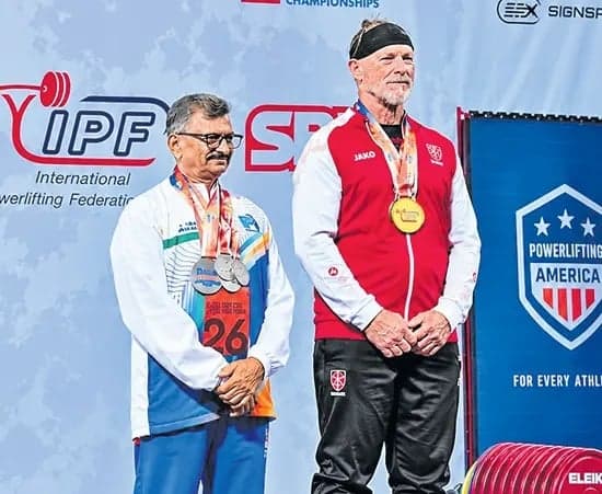 ప్రపంచ పవర్‌లిఫ్టింగ్‌లో భద్రాద్రి వాసికి రజతం
