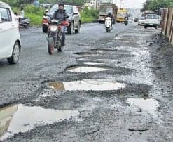 భారీ వర్షాలతో రోడ్లకు రూ.1,498 కోట్ల నష్టం
