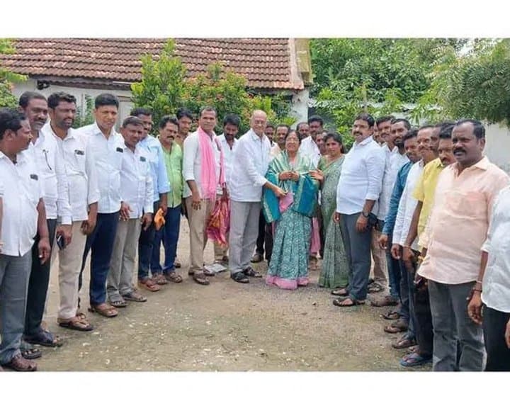అర్హులైన ఓటర్ల నమోదు పూర్తి చేయించాలి