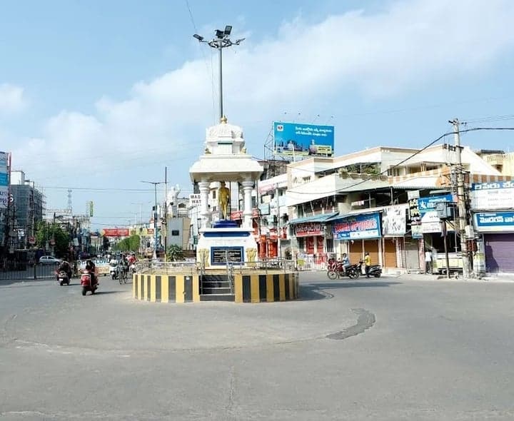 నెల్లూరులో అప్పుడు వైసీపీ.. ఇప్పుడు టీడీపీ - Udayam