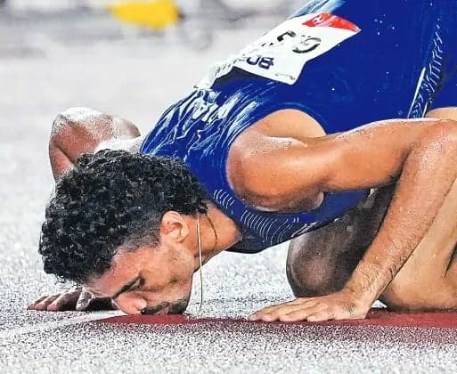 గుల్వీర్‌కు మూడో పతకం.. కాంస్యం - Udayam