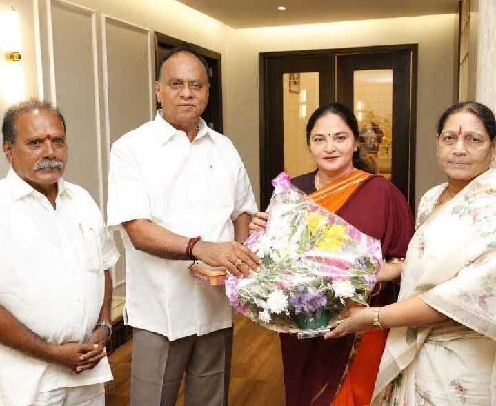 బుచ్చిరెడ్డిపాలెం చైర్మన్ అభ్యర్థిగా విజయలక్ష్మి - Udayam