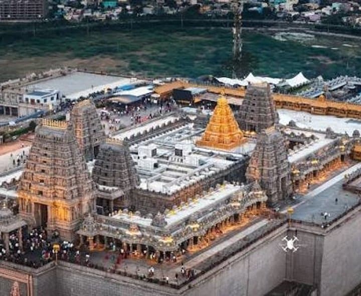 యాదగిరిగుట్టకు పోటెత్తిన భక్తులు