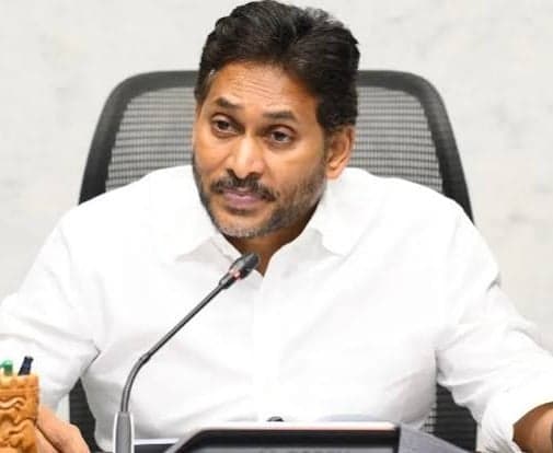 మహిళా నేతలపై దాడులా.. చంద్రబాబును ప్రశ్నించిన జగన్ - Udayam