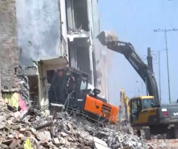ఢిల్లీలోని షాలిమార్ బాగ్‌లో భారీ కూల్చివేతలు