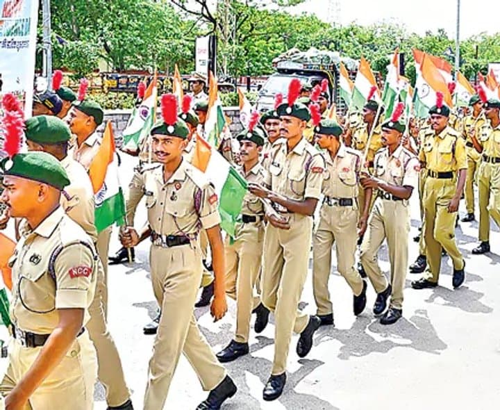 రుగ్మతలు వీడాలి.. దేశభక్తి చాటాలి.