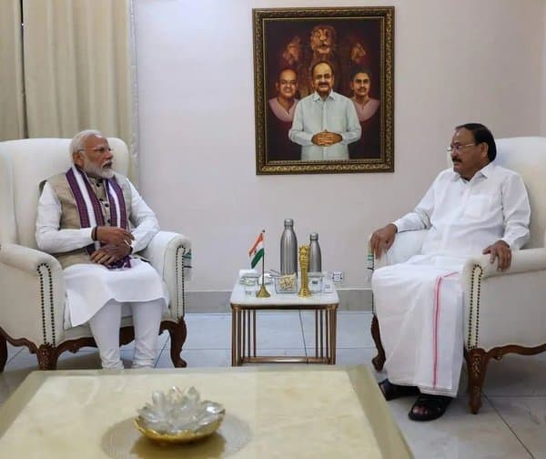ప్రధాని మోదీతో వెంకయ్యనాయుడు భేటీ - Udayam Digital