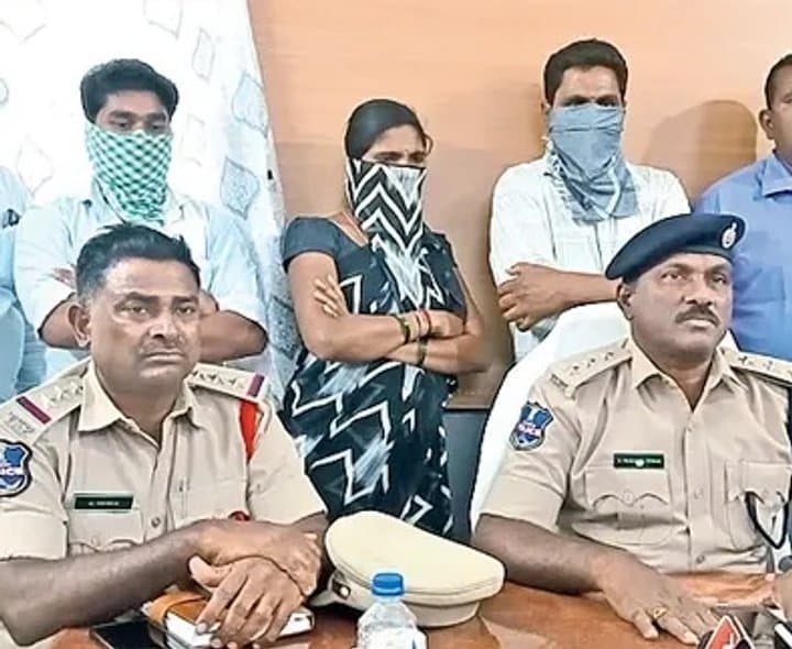 శిశువుల విక్రయాల్లో దళారుల దందా