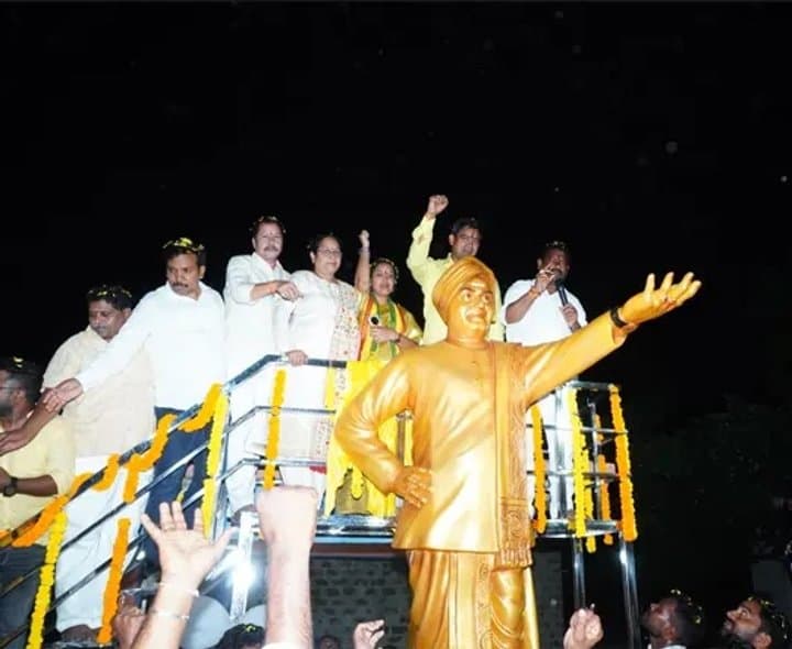 ఎన్టీఆర్‌ సేవలు చిరస్మరణీయం