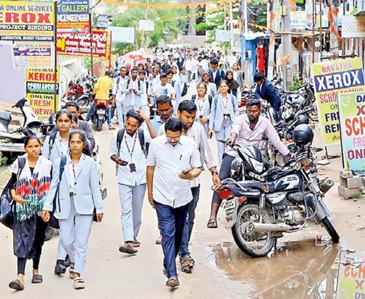 నయీంనగర్‌ మరో అమీర్‌పేట్‌