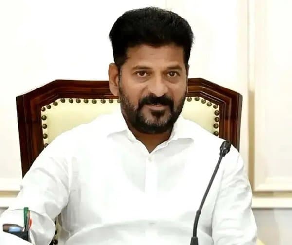 తెలంగాణ టీచర్లకు గుడ్ న్యూస్: బడిలోనే ఉచిత భోజనం!