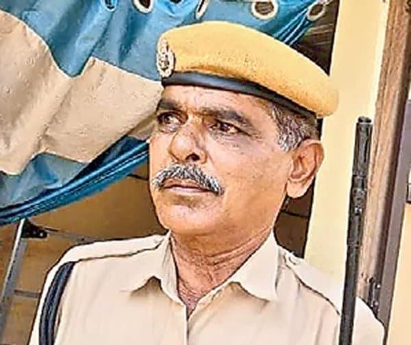కానిస్టేబుల్ దారుణ హత్య