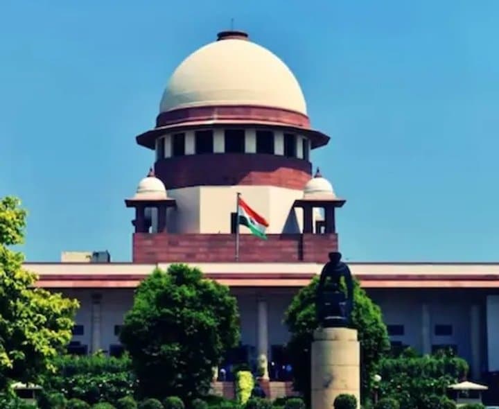 అక్రమ కట్టడాలపై సుప్రీంకోర్టు సీరియస్