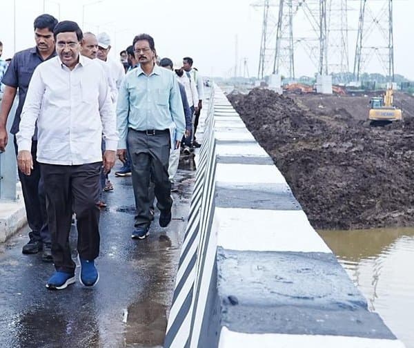 అమరావతి మునకకు బ్రేక్ పడేనా? - Udayam Digital