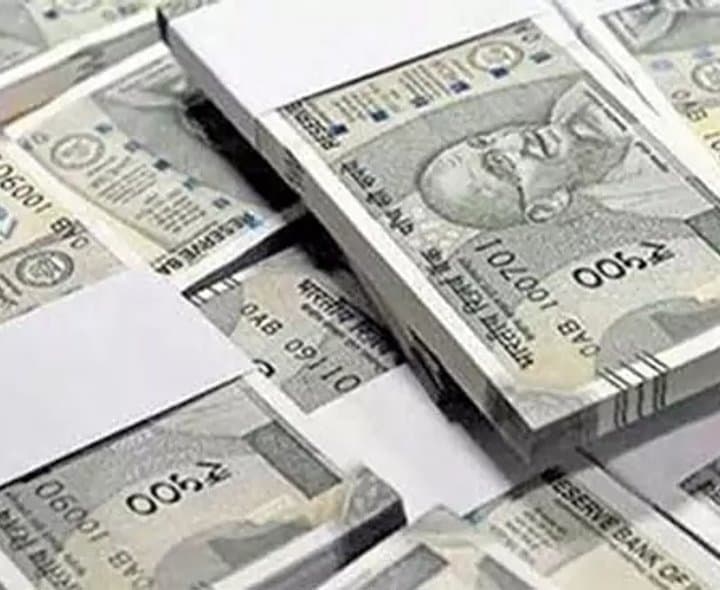 విదేశాలకు రూ.186 కోట్లు బదిలీ