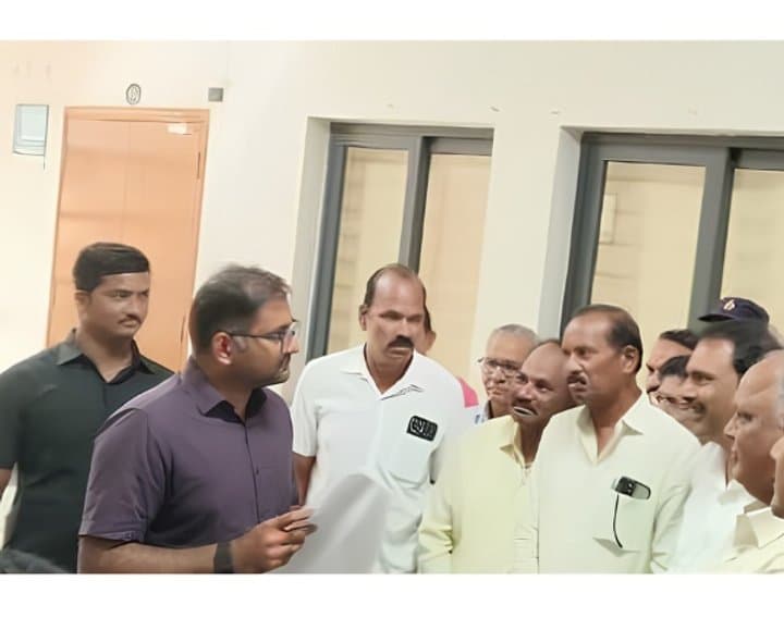   ప్రిన్సిపల్‌ హత్యకు నిరసన