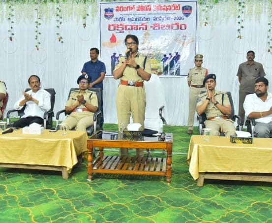 వరంగల్ లో పోలీసుల రక్తదానం