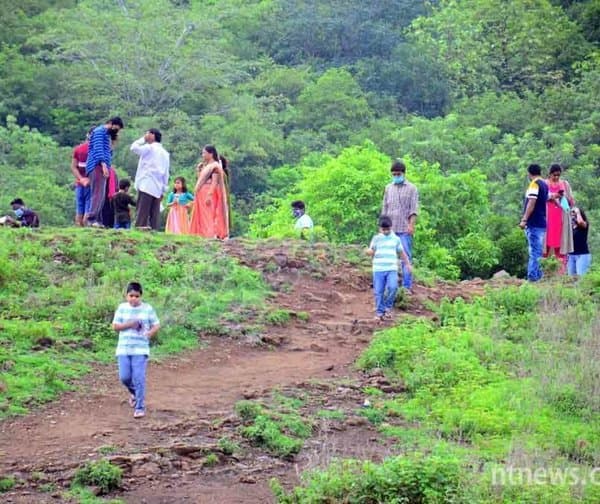అనంతగిరిలో పర్యాటకులకు ప్రాణసంకటం