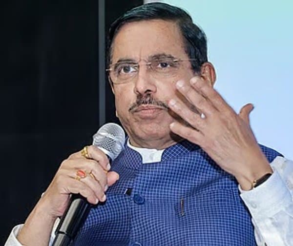 ఏపీ అభివృద్ధికి కేంద్రం పూర్తి సహకారం: ప్రహ్లాద్ జోషి - Udayam Digital