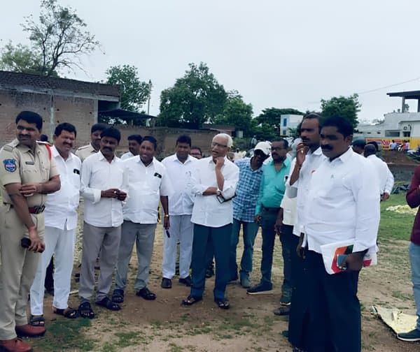 సీఎం సభాస్థలిని పరిశీలించిన అధికారులు