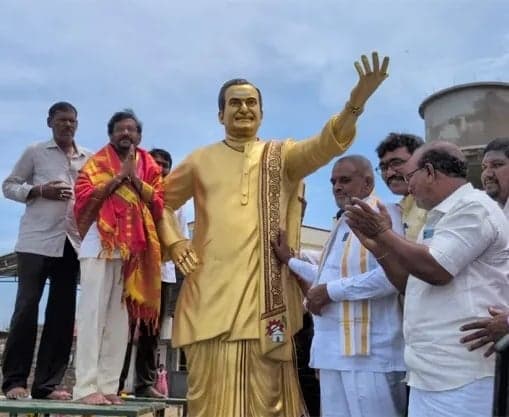ఎన్టీఆర్ విగ్రహ ఆవిష్కరణ - Udayam