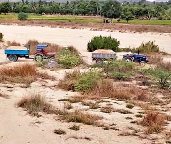 పాపఘ్ని, బాహుదా నదుల్లో ఇసుక దోపిడీ