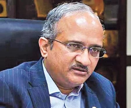 ఐఐటీల్లో ఐదేళ్ల బీటెక్‌ ప్రోగ్రామ్‌?