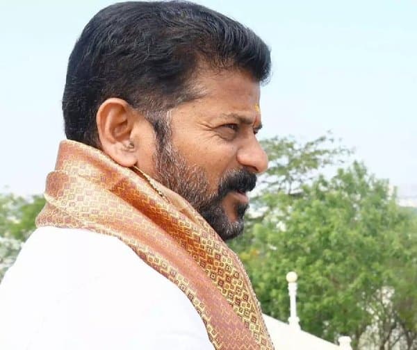 పాలమూరు ప్రాజెక్టులు: సీఎం రేవంత్ సమీక్ష