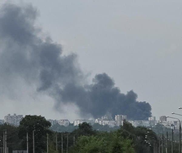 రష్యాపై ఉక్రెయిన్ భీకర డ్రోన్ దాడి: యుద్ధం మరింత ఉధృతం
