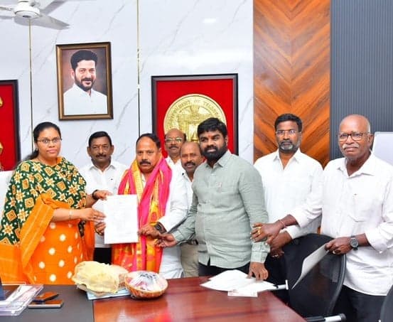 రెడ్‌క్రాస్ నూతన కమిటీకి కలెక్టర్ శుభాకాంక్షలు - Udayam