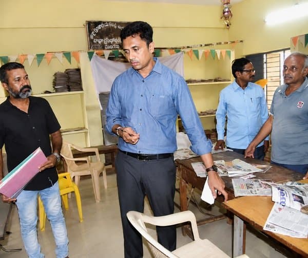 కలెక్టర్ ఆకస్మిక తనిఖీ - Udayam Digital