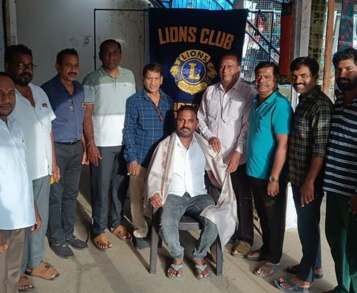 సైనికుల త్యాగాలను స్ఫూర్తిగా తీసుకోవాలి