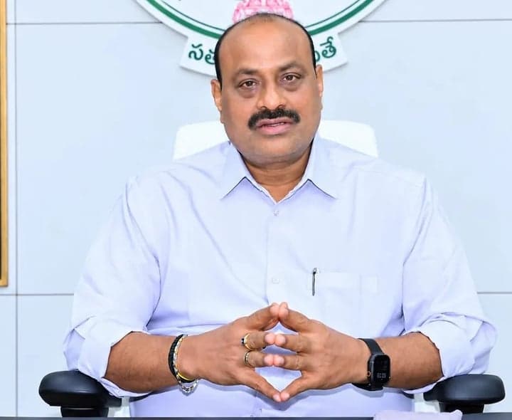 తుఫానుపై అప్రమత్తంగా ఉండండి: అచ్చెన్నాయుడు