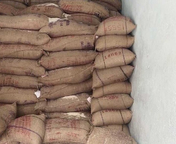 రేషన్ బియ్యం పంపిణీలో జాప్యం