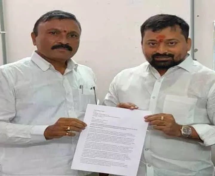 ప్రభుత్వ కార్యాలయాల పన్నులు వసూలు చేయాలి