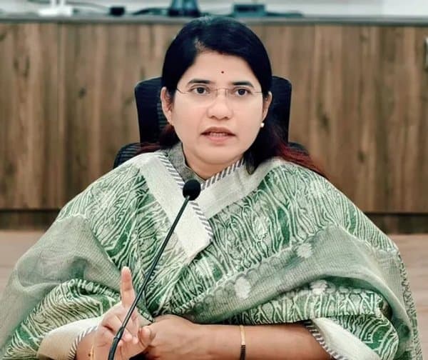నంద్యాలలో పారిశ్రామికాభివృద్ధి: బ్యాంకర్లతో కలెక్టర్ సమీక్ష - Udayam Digital