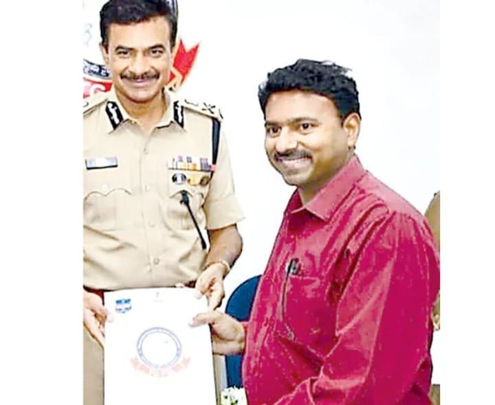 ఫోరెన్సిక్ శాస్త్రవేత్తగా ఎంపిక