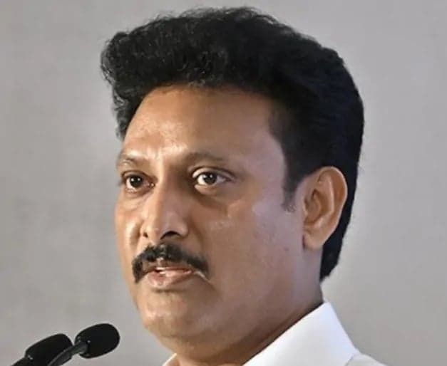 రూ.100 కోట్ల కేసులో డీఎంకే నేత అరెస్ట్‌