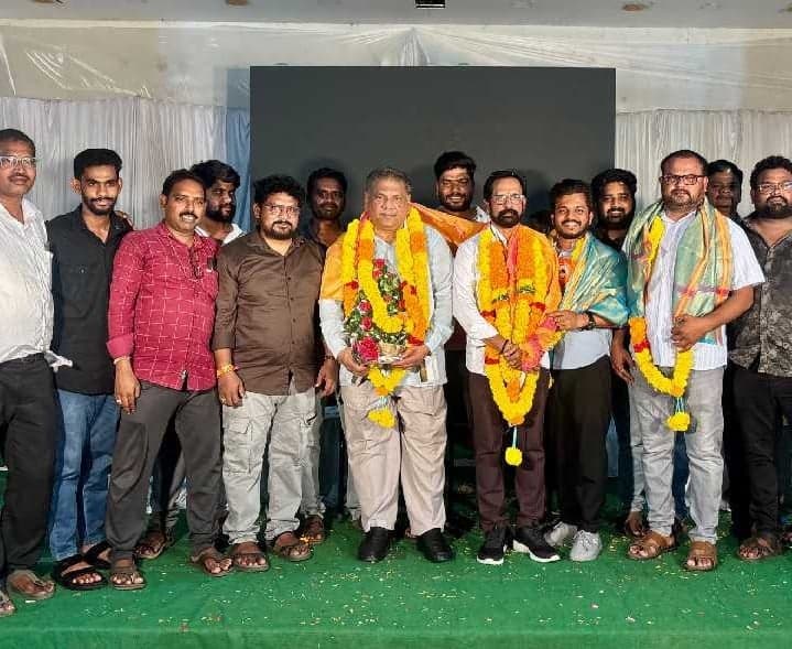తుని వాసి ముక్తార్‌కు గౌరవ అధ్యక్ష పదవి - Udayam