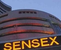 లాభాల్లో స్టాక్ మార్కెట్లు.. 23,369కు నిఫ్టీ