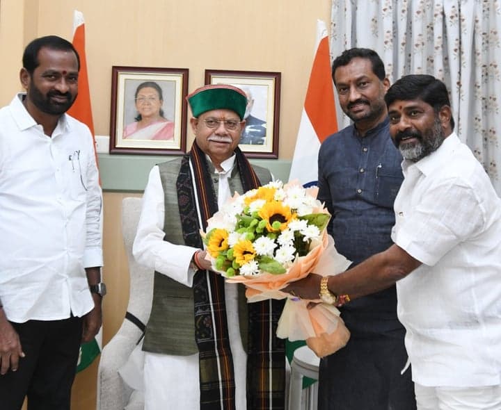 గవర్నర్‌ను కలిసిన ఎంపీ రఘునందన్‌రావు