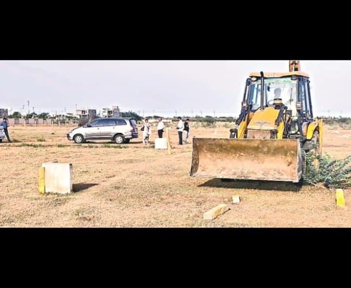 అక్రమ వెంచర్లు.. ప్రభుత్వానికి గండి