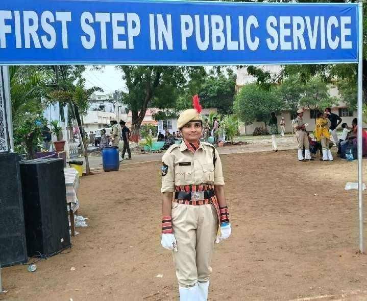 కానిస్టేబుల్‌గా ఎంపికైన రైతు కుమార్తె - Udayam