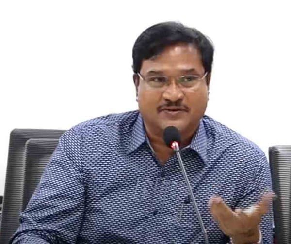 హైడ్రా కమిషనర్ రంగనాథ్‌పై కేంద్ర హోంశాఖకు ఫిర్యాదు - Udayam Digital