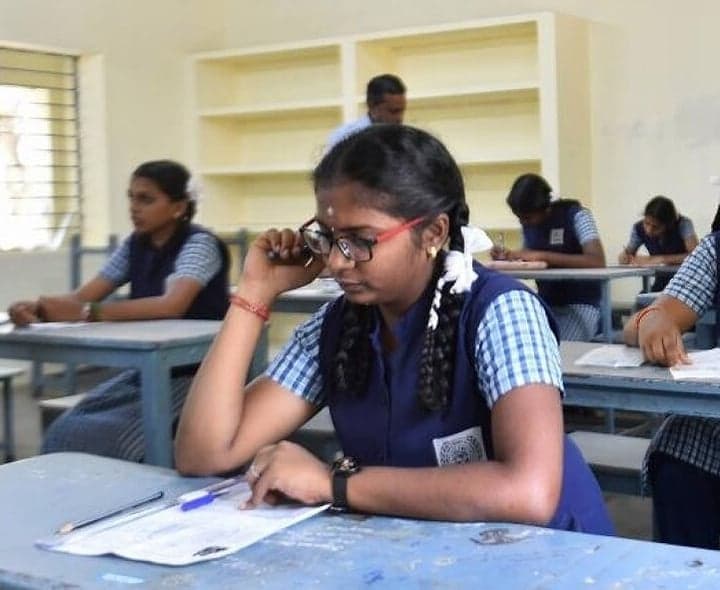 పేపర్ల వాల్యుయేషన్‌పై కీలక నిర్ణయం