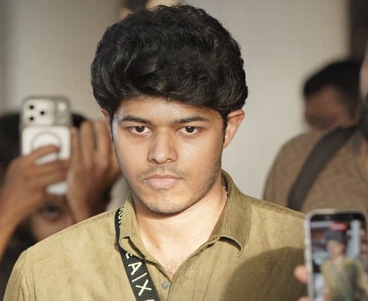 బ్రేకప్ తర్వాత లవ్ సాంగ్స్ వినేవాడిని