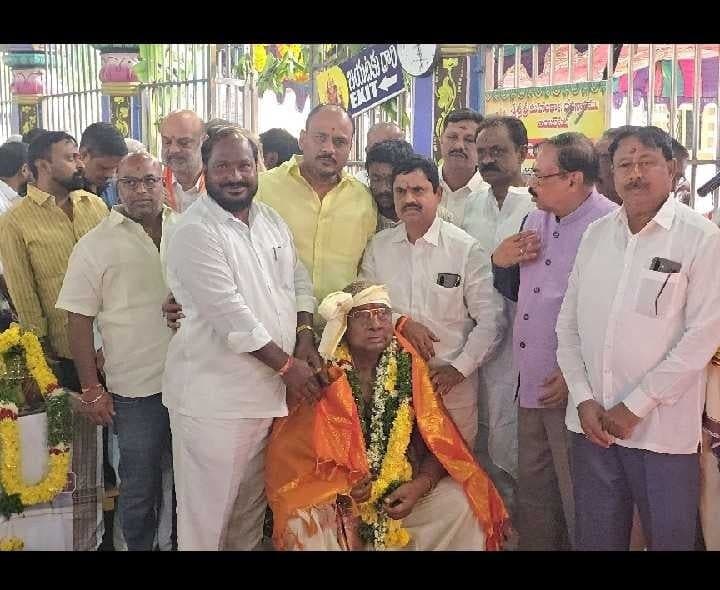 అంబర్‌పేటలో వరుణ యాగంచేసిన VH - Udayam