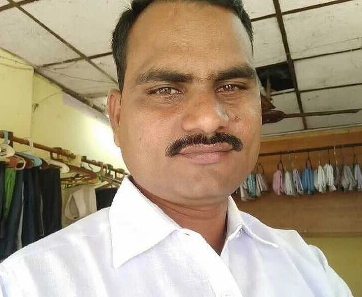 వాహన ప్రమాదంలో పోలిస్ మృతి, సిబ్బందికి గాయలు