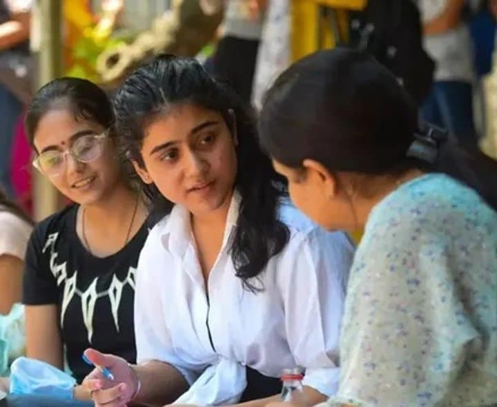 ఇంటర్ అడ్మిషన్లపై విద్యార్థులకు ఇంటర్ బోర్డు హెచ్చరిక